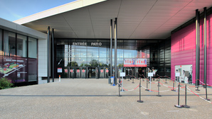 Au parc des expositions de Rouen, le nouveau président, petite main de la campagne de Nicolas Mayer-Rossignol, sous le feu des critiques