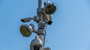 En Normandie, la surveillance algorithmique se déploie en toute illégalité dans plusieurs commerces 