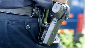 Dans l'Eure, un policier renvoyé devant la justice pour avoir menacé une famille avec son arme de service