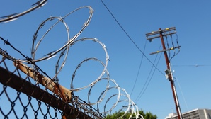 Au centre de rétention de Oissel, une autorité indépendante tire (encore) la sonnette d'alarme