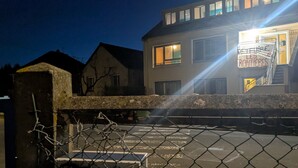 Du tiers-lieu au squat, ces gens qui réinventent le commun : les squats, quand le collectif est une question de survie 3/4